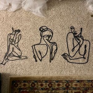 Decorative wire wall decor
